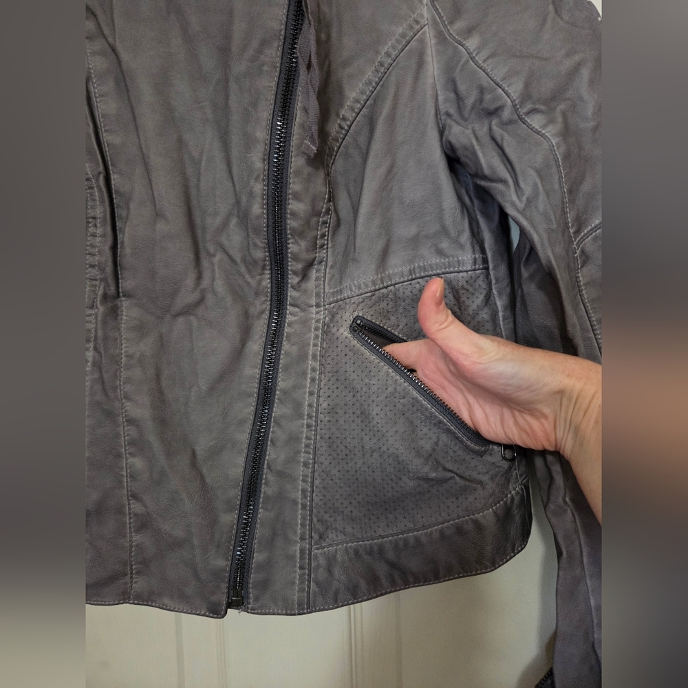 Women's Anthropologie Hei Hei Gray Faux Leather Jacket Small - Picture 5 of 16